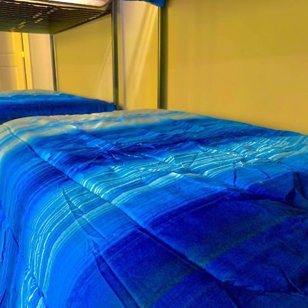 Stop Inn Stay Hostel ヒューストン エクステリア 写真