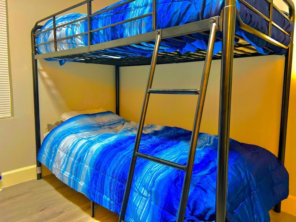 Stop Inn Stay Hostel ヒューストン エクステリア 写真